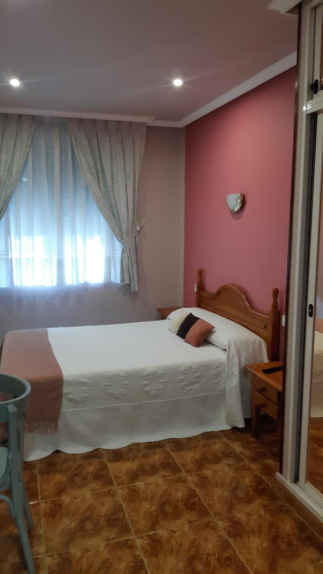 Hostal Pachin Mieres  Zewnętrze zdjęcie