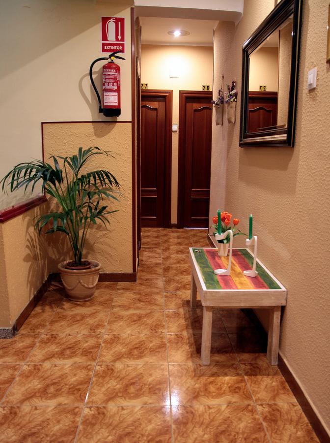 Hostal Pachin Mieres  Zewnętrze zdjęcie